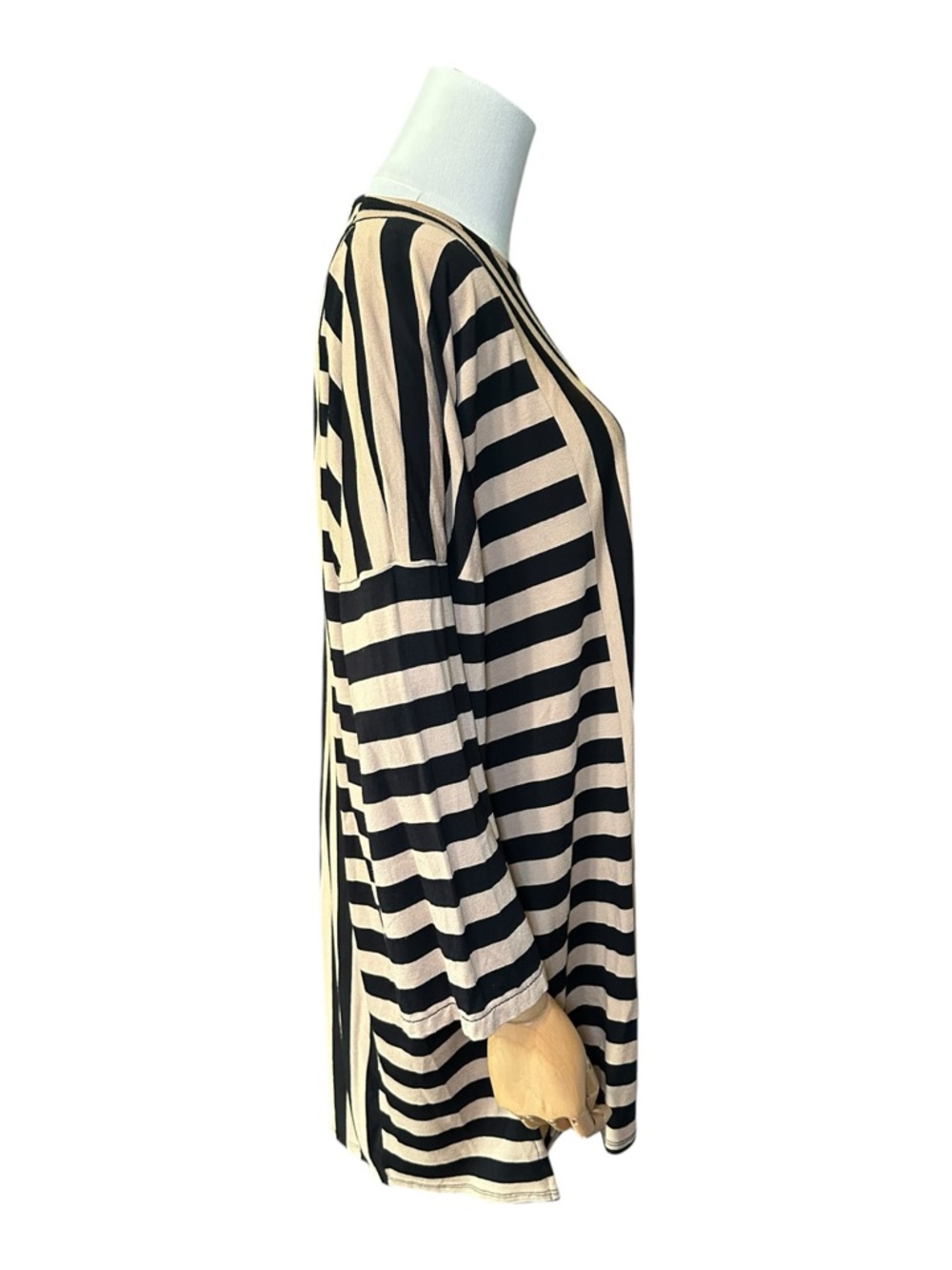 Chico's Zenergy Black and Beige Striped Tunic Top - Picture 4 of 8